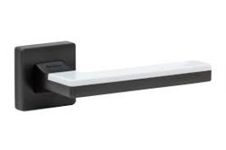   SYSTEM LARISSA SQ BBN/BBN/AL7   / ,  